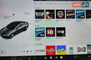 Седан Tesla Model 3 2018 в Львове