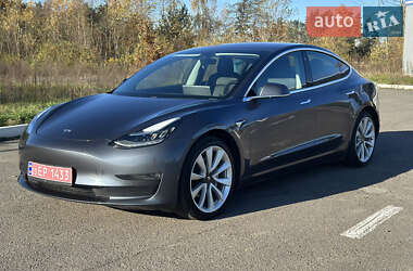 Седан Tesla Model 3 2019 в Радивилове