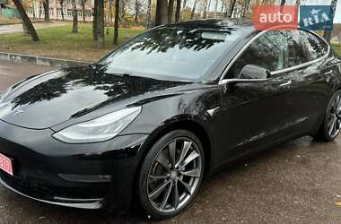 Седан Tesla Model 3 2020 в Житомирі