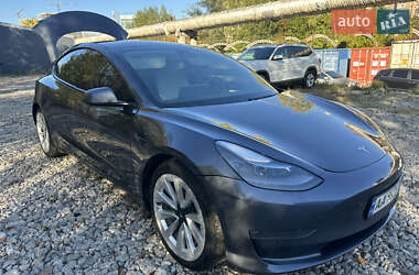 Седан Tesla Model 3 2021 в Києві