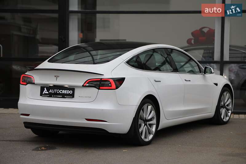 Седан Tesla Model 3 2019 в Харкові