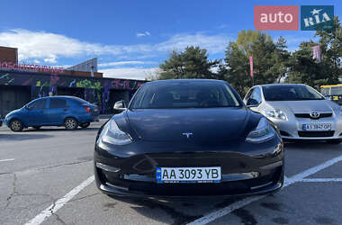 Седан Tesla Model 3 2020 в Киеве