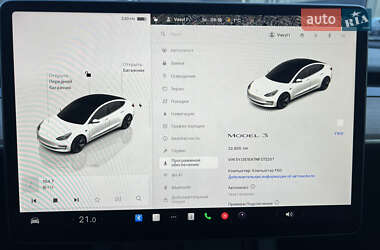 Седан Tesla Model 3 2022 в Львове