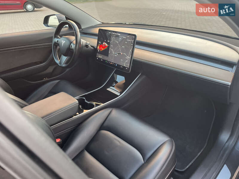 Седан Tesla Model 3 2018 в Бурштині фото 11 Седан Tesla Model 3 2018 в Бурштині