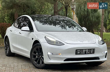 Седан Tesla Model 3 2021 в Дрогобыче