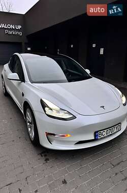 Седан Tesla Model 3 2021 в Львове