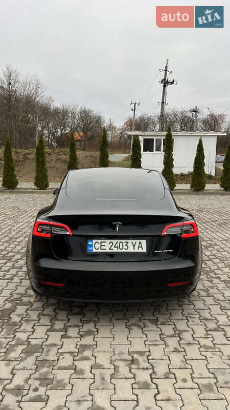 Седан Tesla Model 3 2022 в Чернівцях
