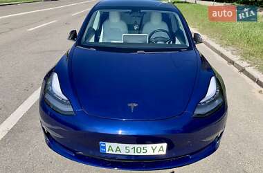 Седан Tesla Model 3 2019 в Киеве