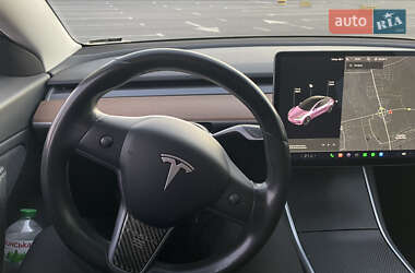 Седан Tesla Model 3 2019 в 