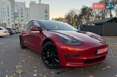 Седан Tesla Model 3 2021 в Вінниці