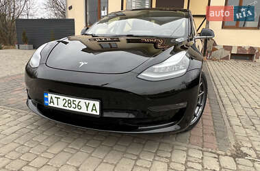 Седан Tesla Model 3 2019 в Коломиї