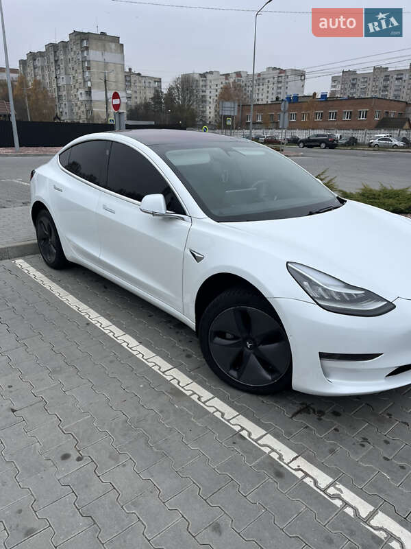Седан Tesla Model 3 2018 в Хмельницькому