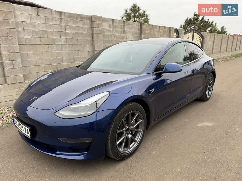 Седан Tesla Model 3 2021 в Одесі