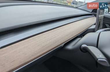 Седан Tesla Model 3 2020 в Луцьку