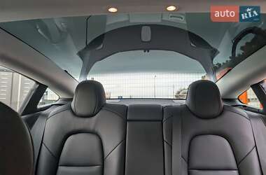 Седан Tesla Model 3 2020 в Луцьку