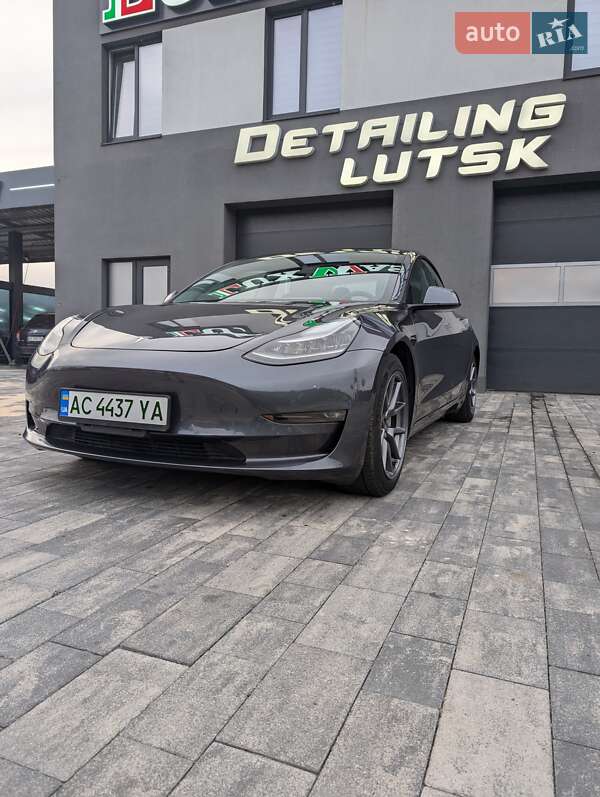 Седан Tesla Model 3 2020 в Луцьку