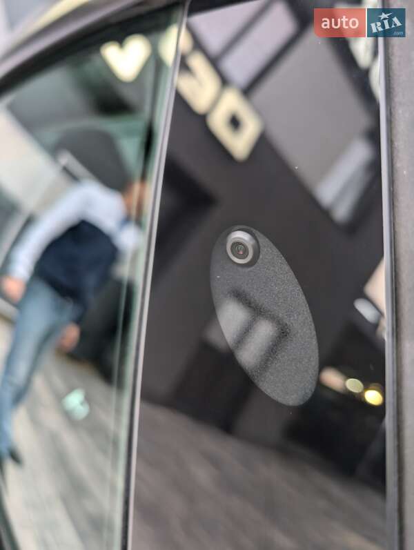 Седан Tesla Model 3 2020 в Луцьку