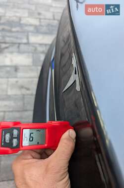 Седан Tesla Model 3 2020 в Луцьку