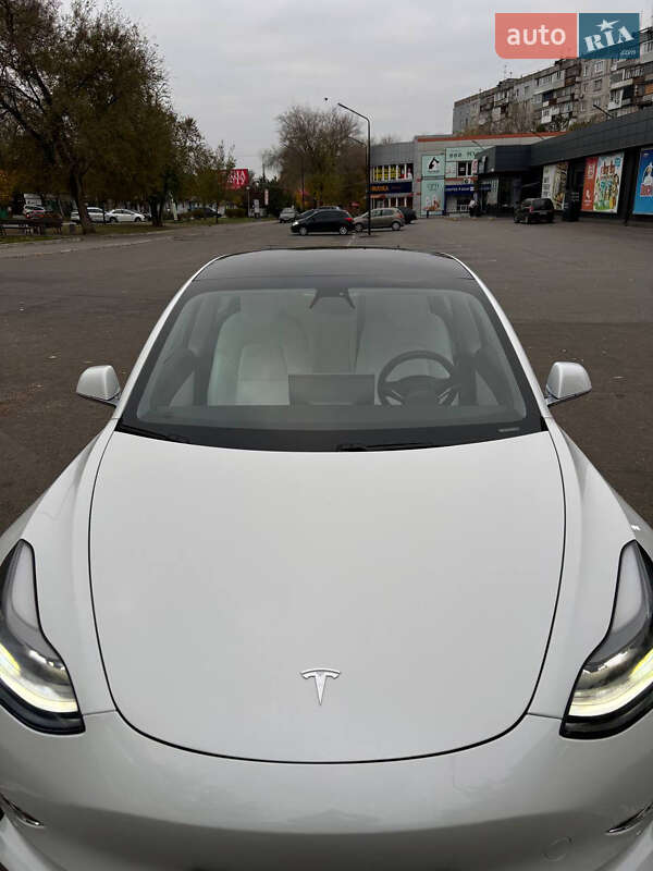 Седан Tesla Model 3 2019 в Запоріжжі