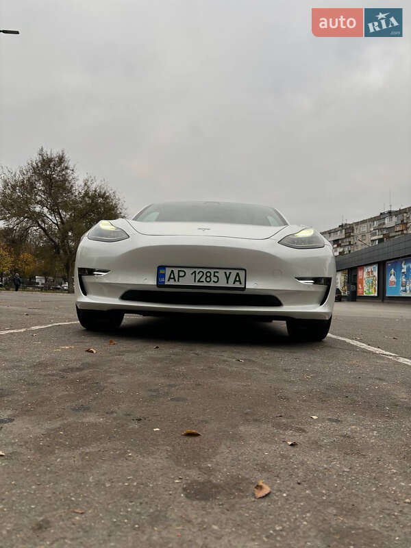 Седан Tesla Model 3 2019 в Запоріжжі