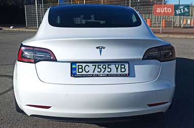 Седан Tesla Model 3 2019 в Львові