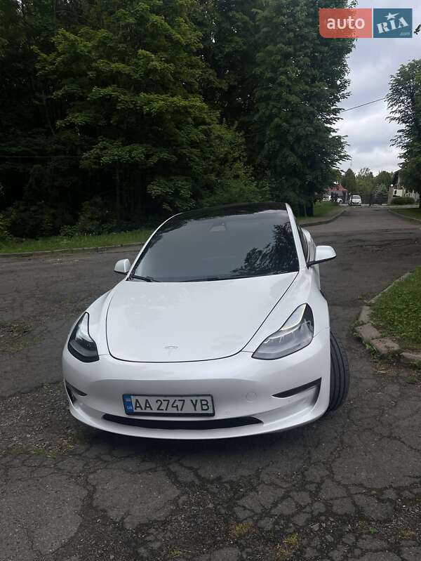 Седан Tesla Model 3 2021 в Киеве фото 5 Седан Tesla Model 3 2021 в Киеве
