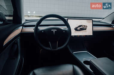 Седан Tesla Model 3 2022 в Кременчуге