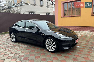 Седан Tesla Model 3 2019 в Рівному