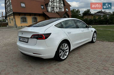 Седан Tesla Model 3 2020 в Калуші