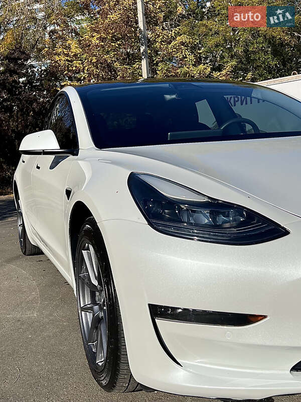 Седан Tesla Model 3 2022 в Одессе