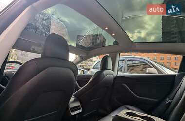 Седан Tesla Model 3 2019 в 
