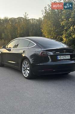 Седан Tesla Model 3 2020 в Виннице