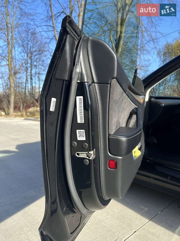 Седан Tesla Model 3 2022 в Дрогобыче