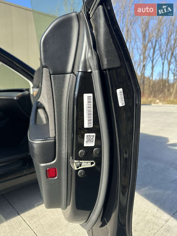 Седан Tesla Model 3 2022 в Дрогобыче