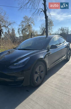 Седан Tesla Model 3 2022 в Дрогобыче