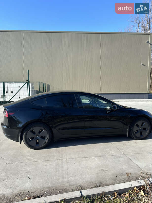 Седан Tesla Model 3 2022 в Дрогобыче