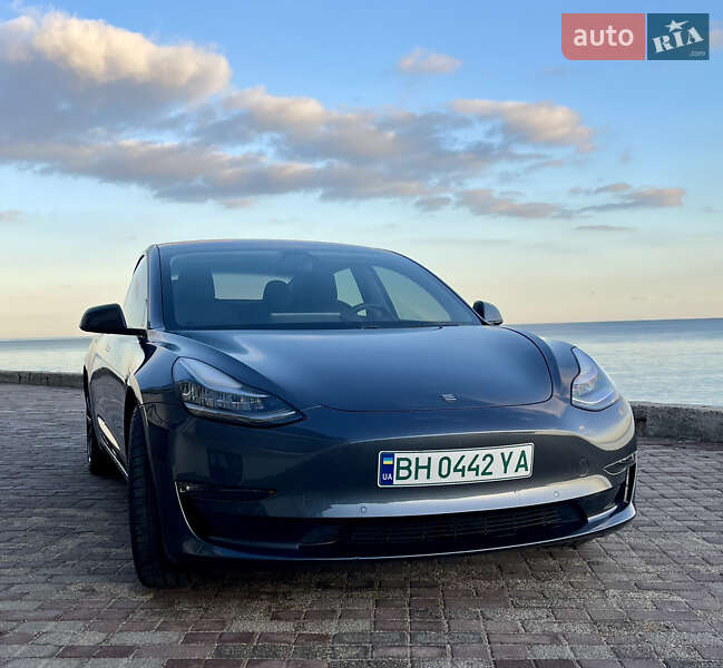 Седан Tesla Model 3 2018 в Одессе