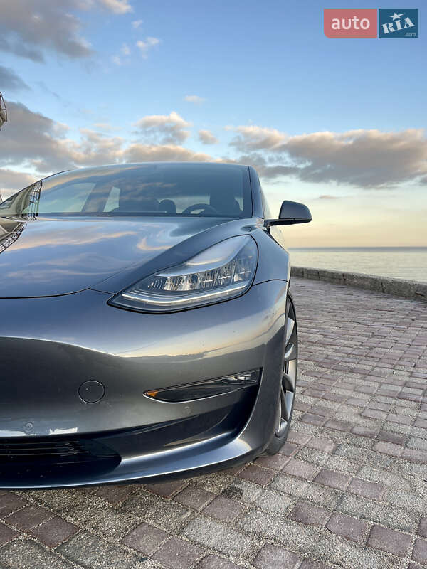 Седан Tesla Model 3 2018 в Одессе