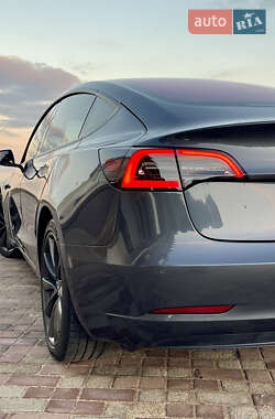 Седан Tesla Model 3 2018 в 
