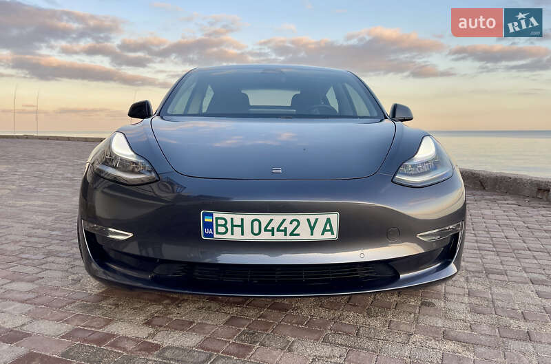Седан Tesla Model 3 2018 в Одессе