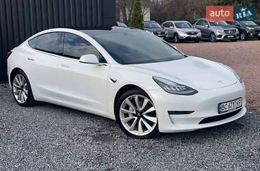 Седан Tesla Model 3 2019 в Дрогобичі