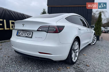 Седан Tesla Model 3 2019 в Дрогобичі