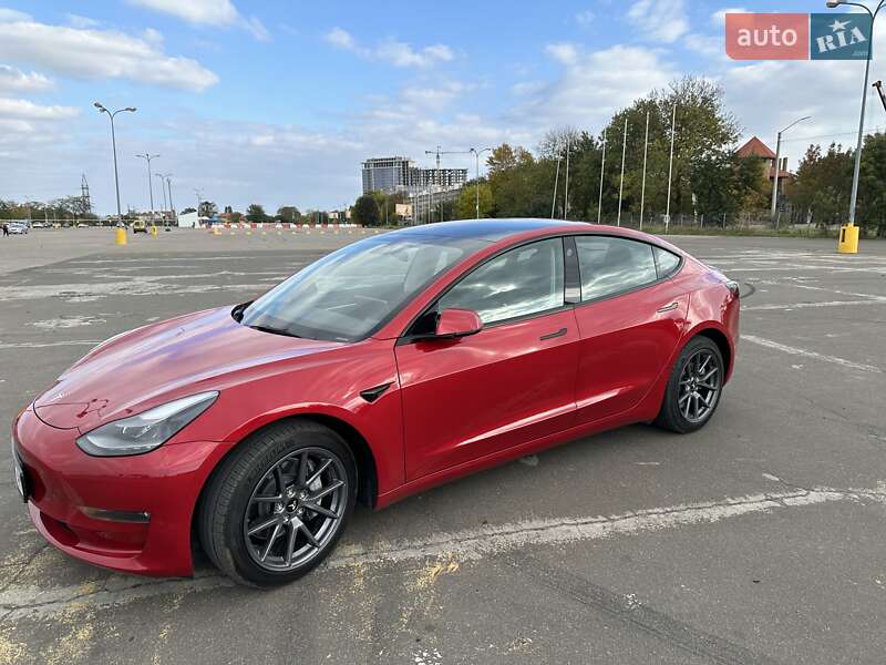 Седан Tesla Model 3 2022 в Одесі