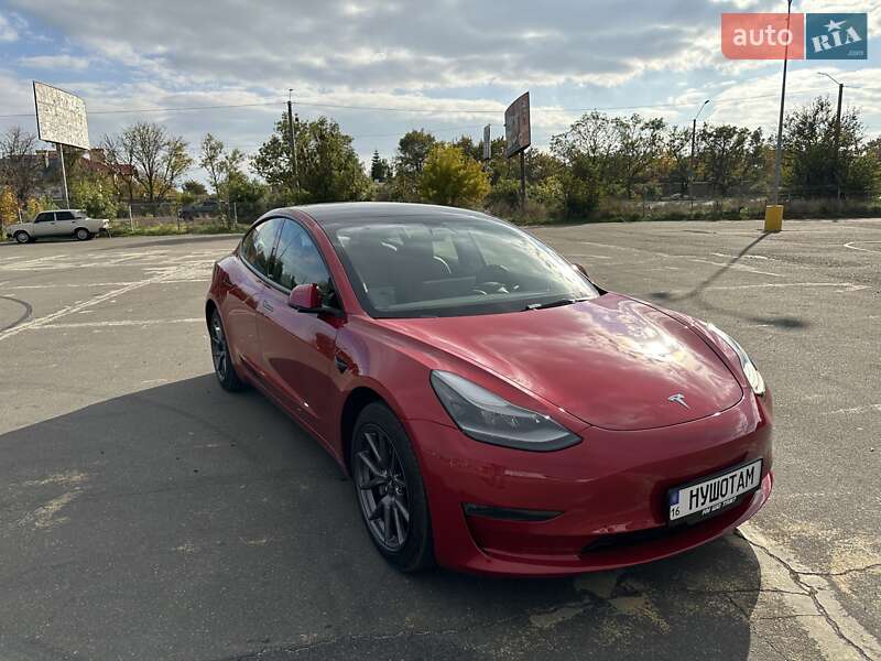 Седан Tesla Model 3 2022 в Одесі