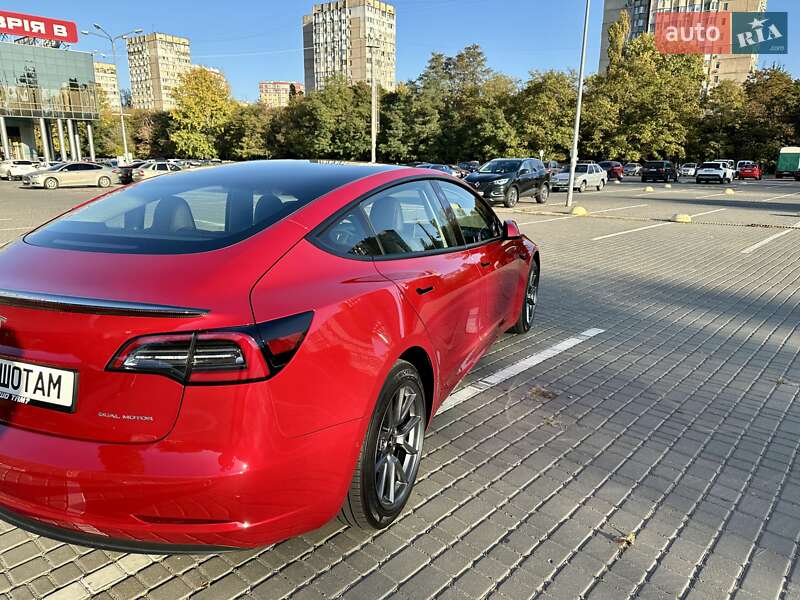 Седан Tesla Model 3 2022 в Одесі