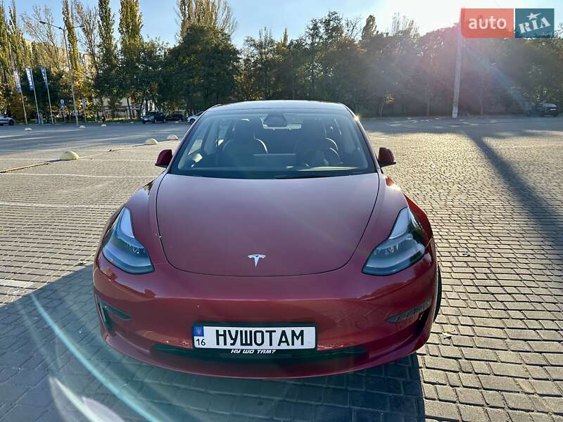 Седан Tesla Model 3 2022 в Одесі