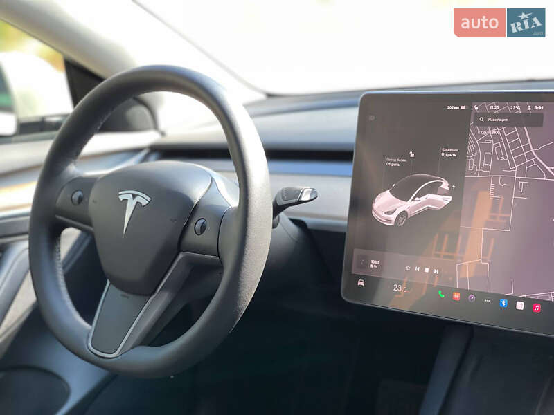 Седан Tesla Model 3 2022 в Львове