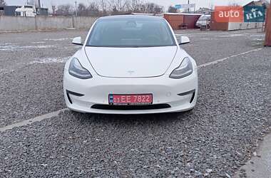 Седан Tesla Model 3 2020 в Львові