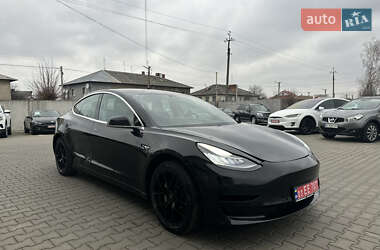 Седан Tesla Model 3 2018 в Луцке