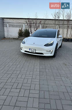 Седан Tesla Model 3 2022 в Днепре